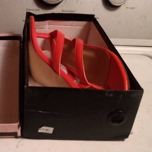 XYD Red Thong Heels Size 15m New In Box